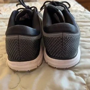 Brooks | Shoes | Brooks Revel 12601d002 Running Shoes Size 8  display picture 1